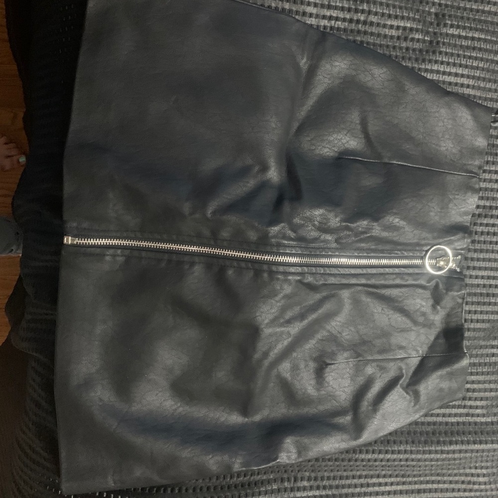 Forever 21 Leather skirt